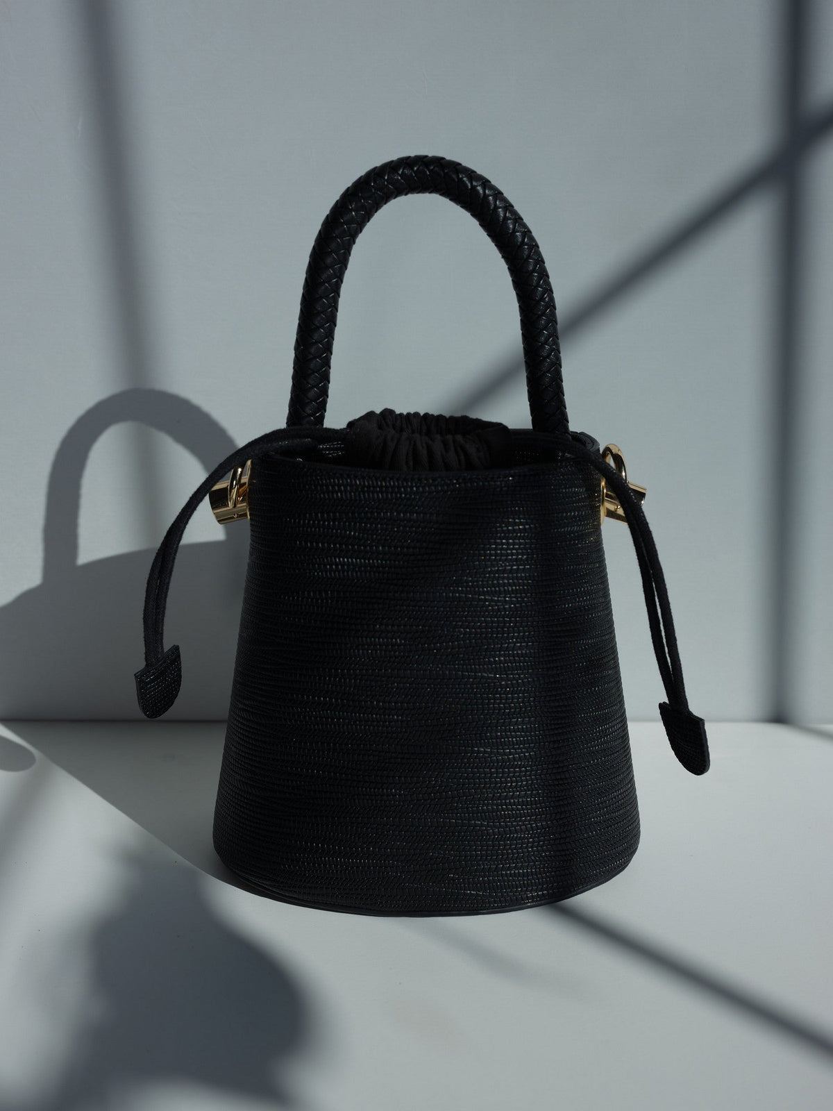 Small Black Bag - Fashion M.O.V